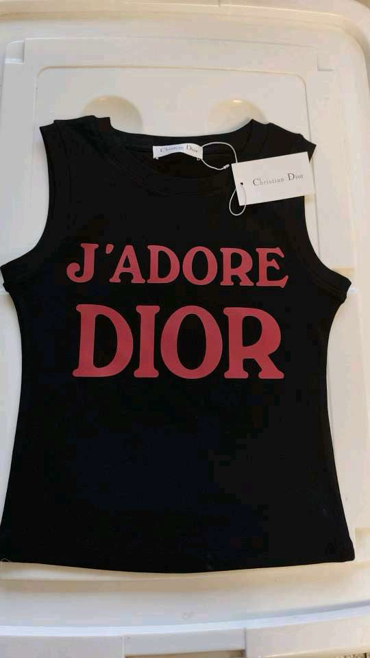 Paris Sleeveless Tee
